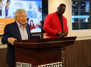 Robert Kraft, Andre Tippet 